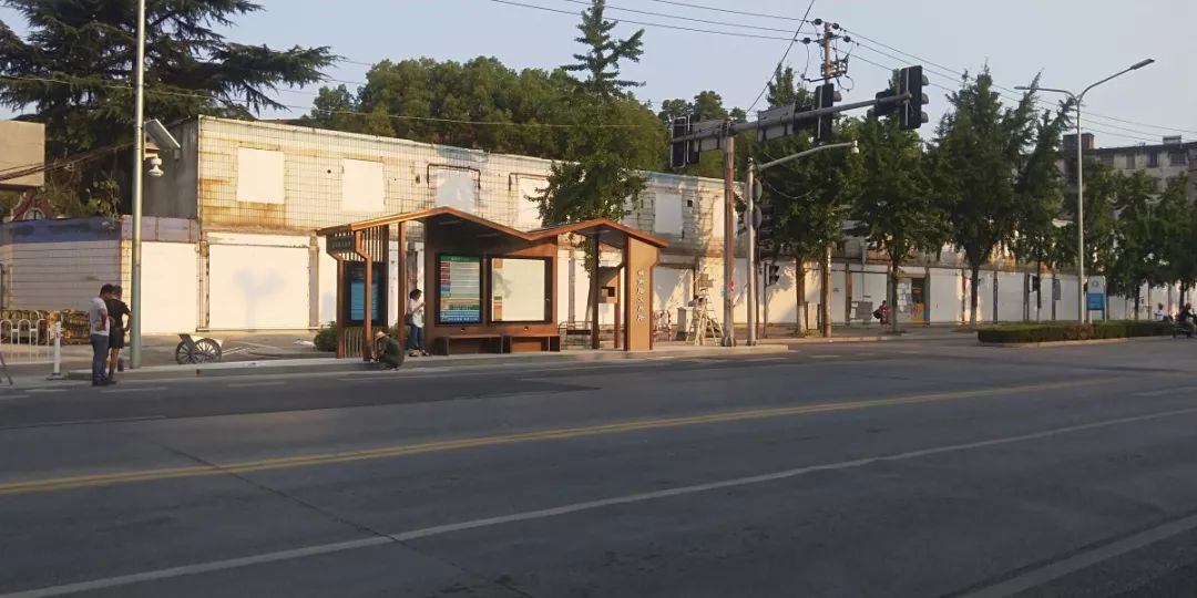 嘉興候車亭(圖1)